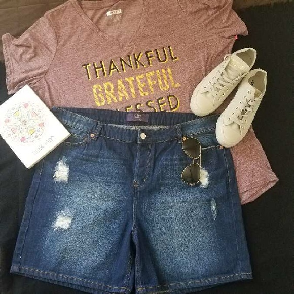 VIOLETA JEAN SHORTS SIZE 14 - Picture 8 of 8